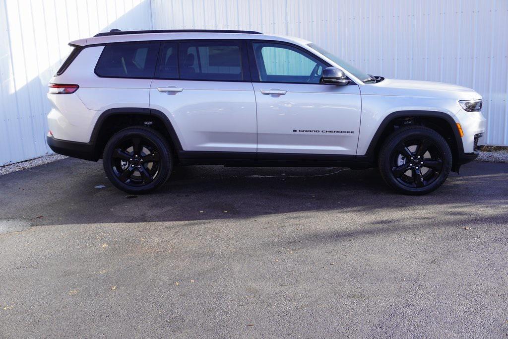 new 2025 Jeep Grand Cherokee L car, priced at $45,273