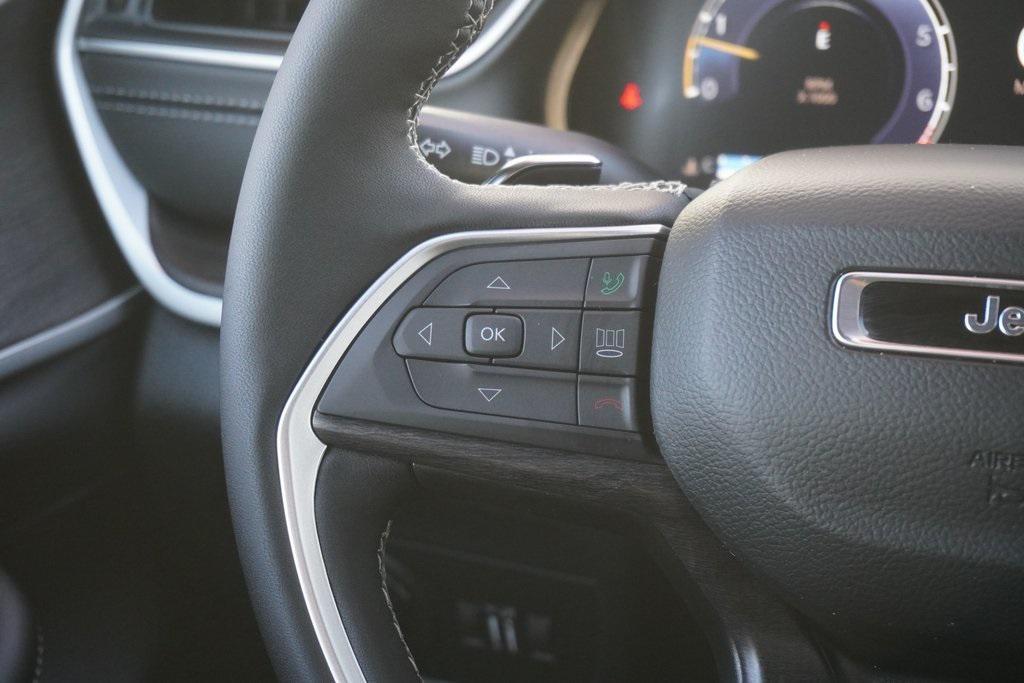 new 2025 Jeep Grand Cherokee L car, priced at $45,273