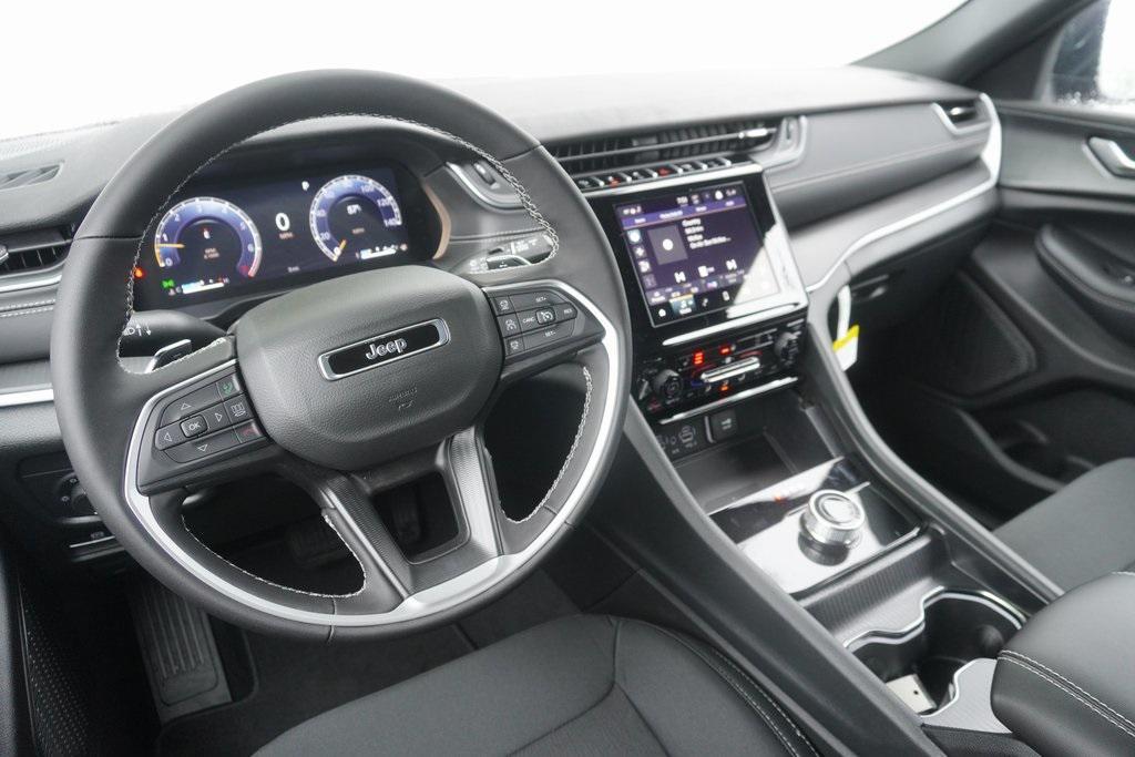new 2025 Jeep Grand Cherokee car, priced at $36,265