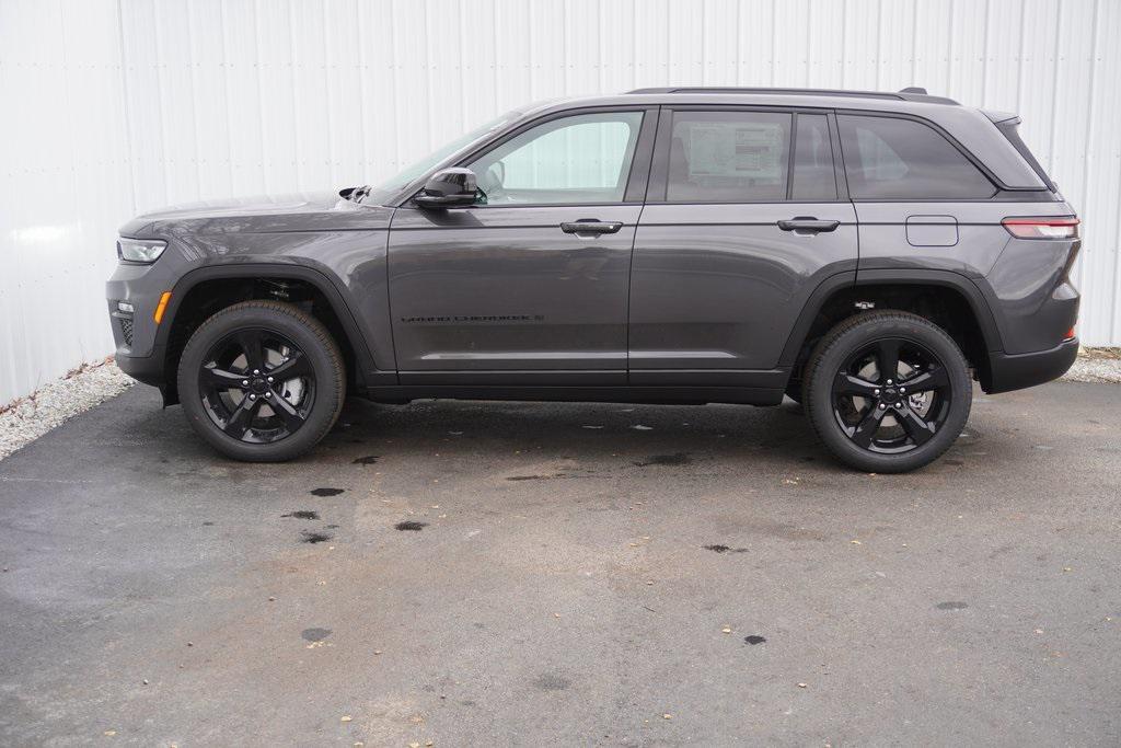 new 2025 Jeep Grand Cherokee car, priced at $43,623