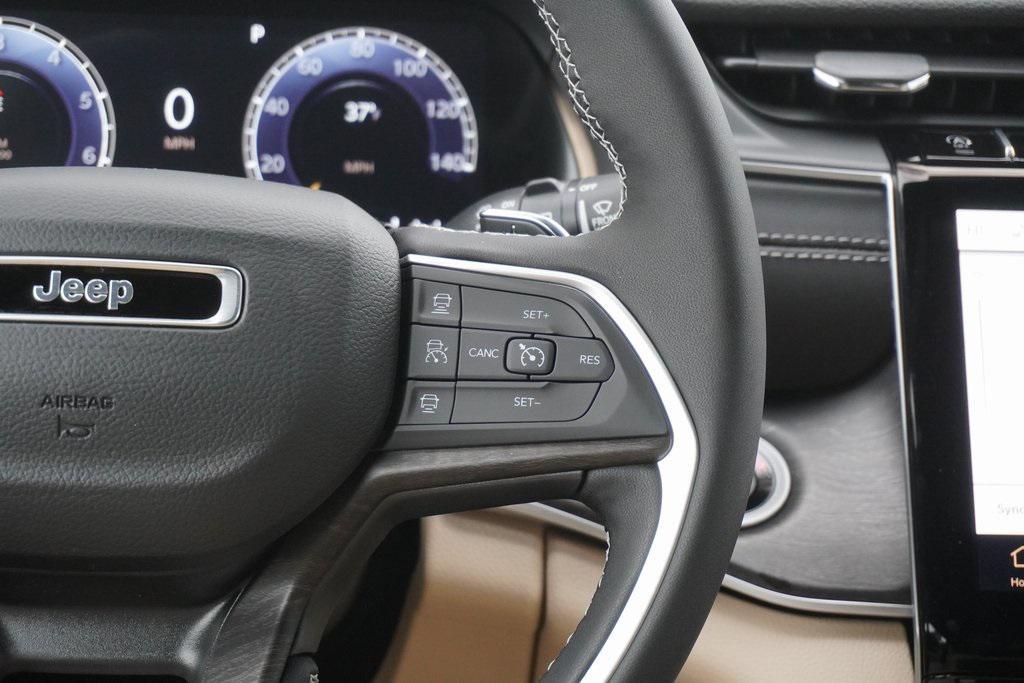 new 2025 Jeep Grand Cherokee car, priced at $43,623