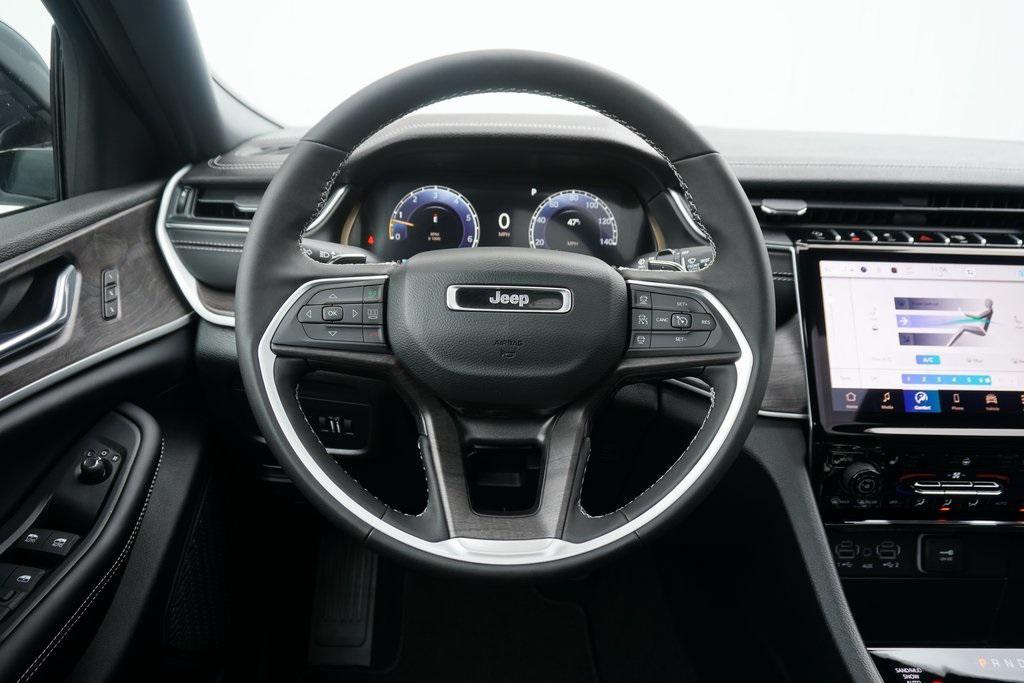 new 2025 Jeep Grand Cherokee car, priced at $45,293