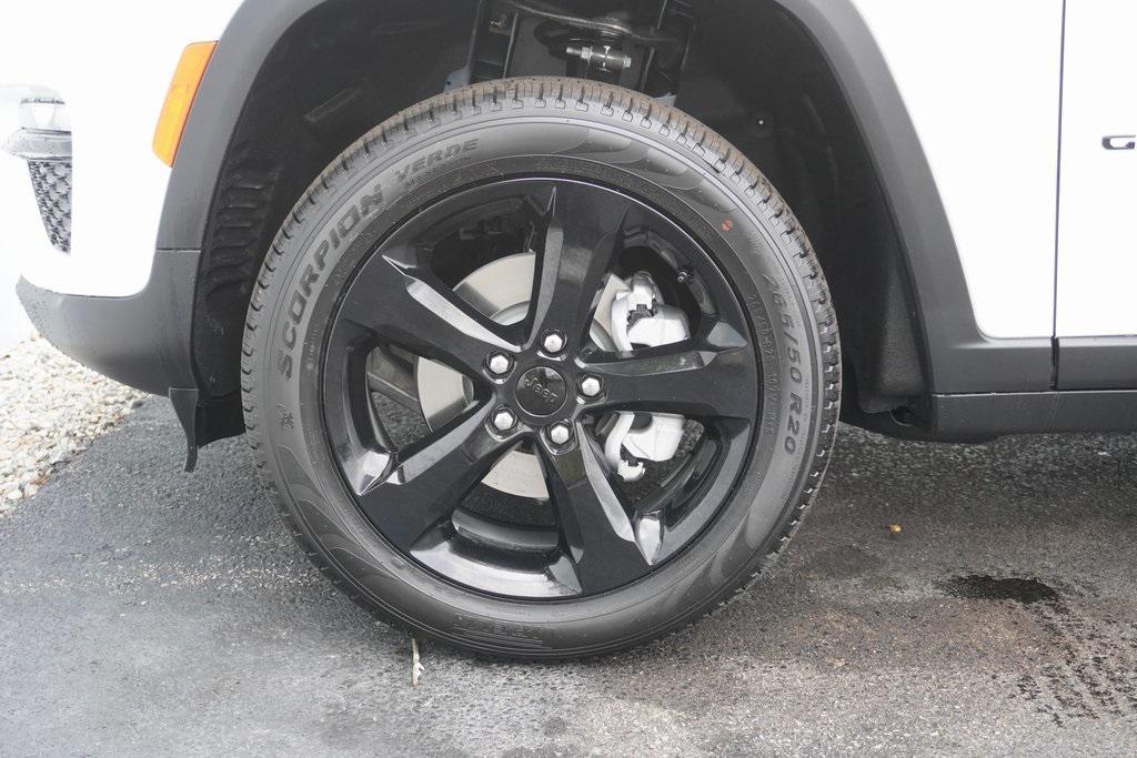 new 2025 Jeep Grand Cherokee car, priced at $45,293