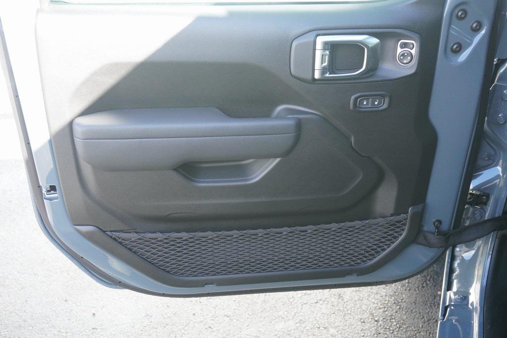 new 2026 Jeep Wrangler car, priced at $44,319