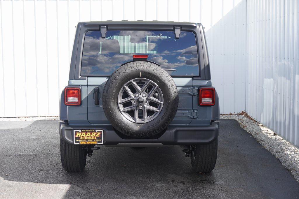 new 2026 Jeep Wrangler car, priced at $44,319