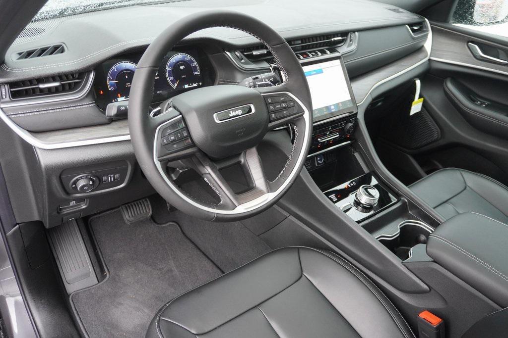 new 2025 Jeep Grand Cherokee car, priced at $43,440