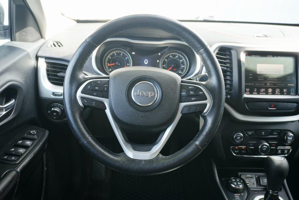 used 2015 Jeep Cherokee car, priced at $9,500