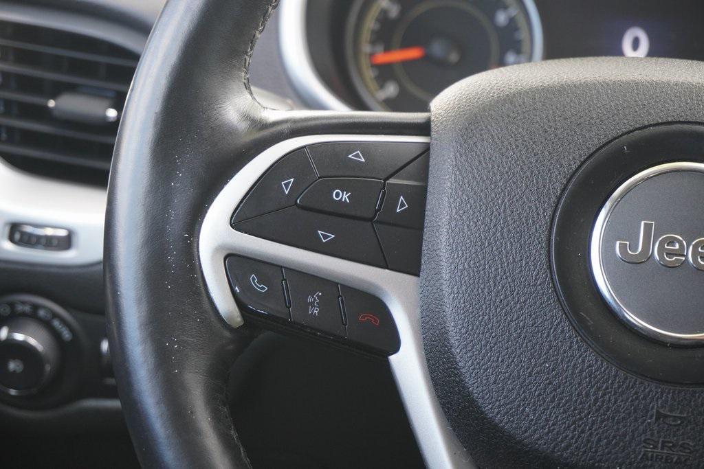 used 2015 Jeep Cherokee car, priced at $9,500