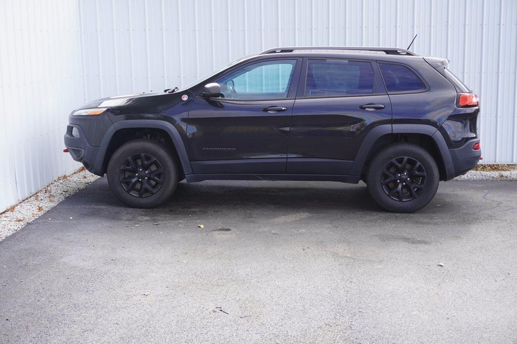used 2015 Jeep Cherokee car, priced at $9,500