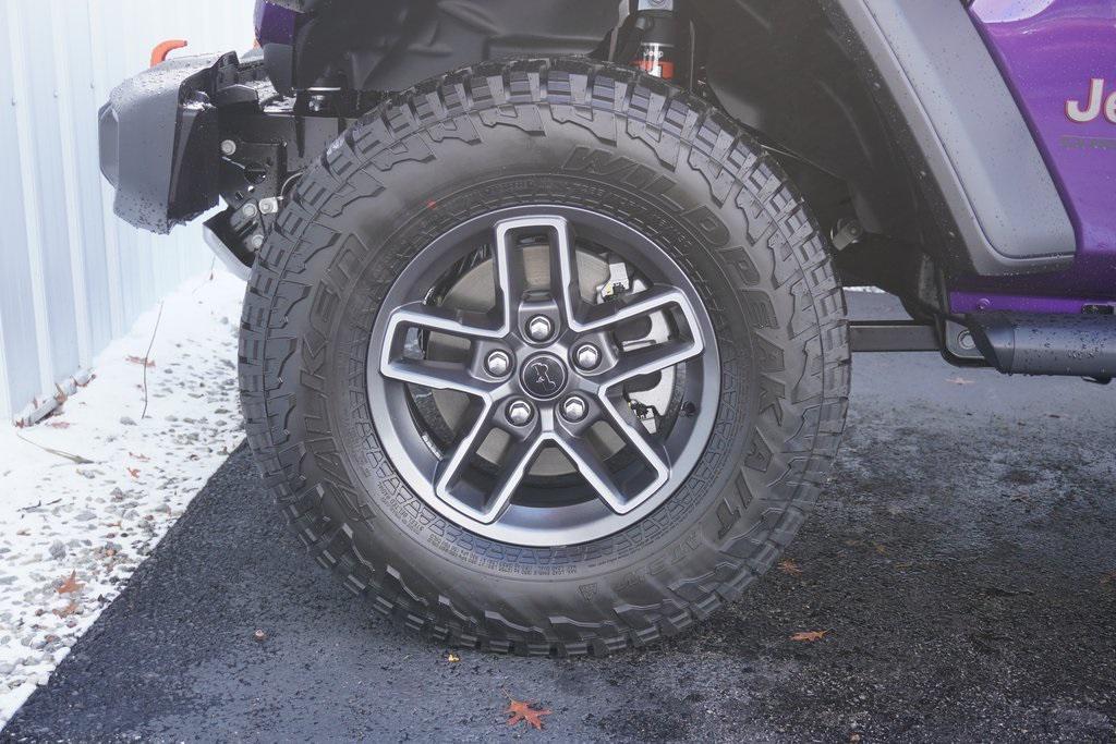 new 2026 Jeep Gladiator car, priced at $57,674