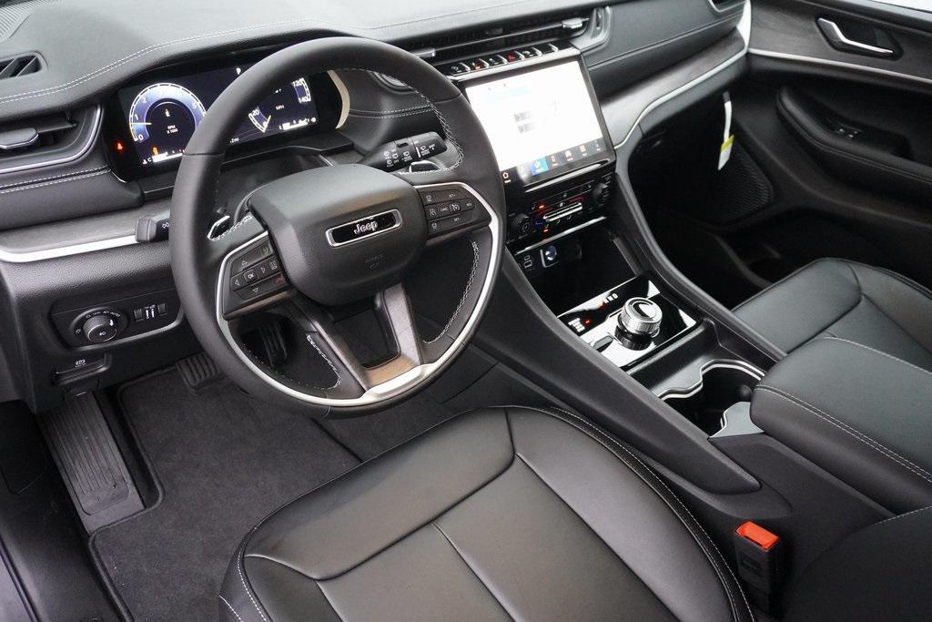 new 2025 Jeep Grand Cherokee L car, priced at $45,273