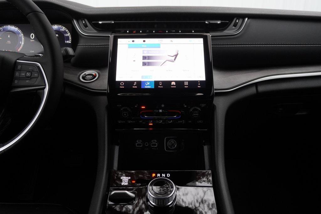 new 2025 Jeep Grand Cherokee L car, priced at $45,273