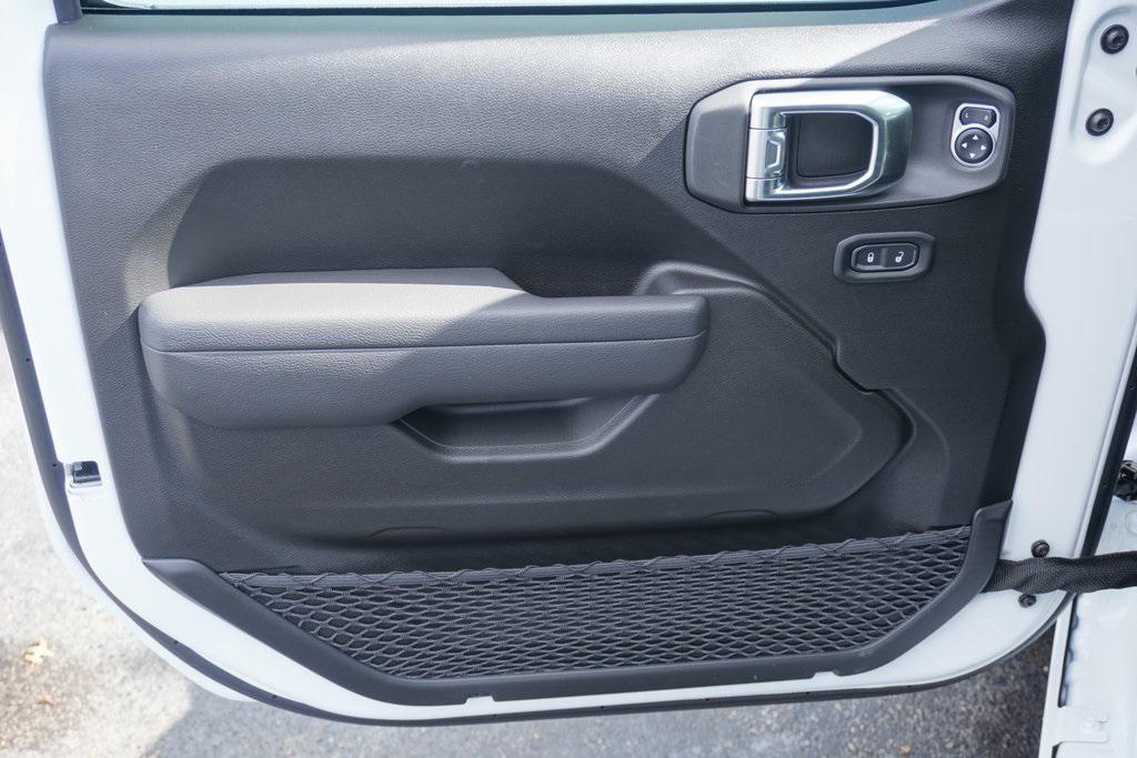 new 2026 Jeep Wrangler car, priced at $45,104