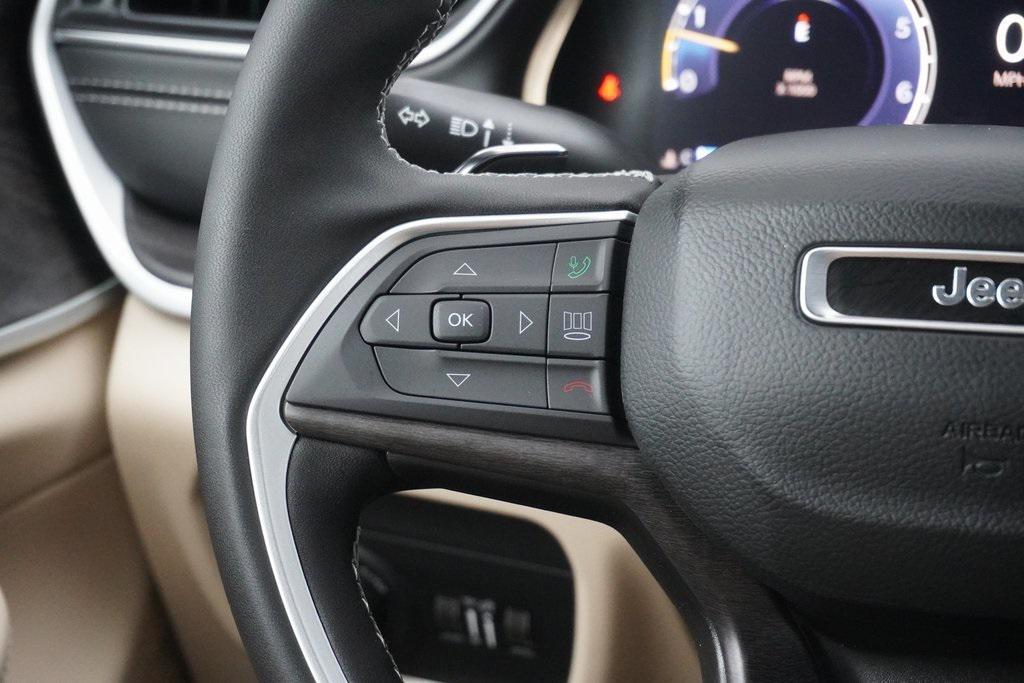 new 2025 Jeep Grand Cherokee car, priced at $43,623