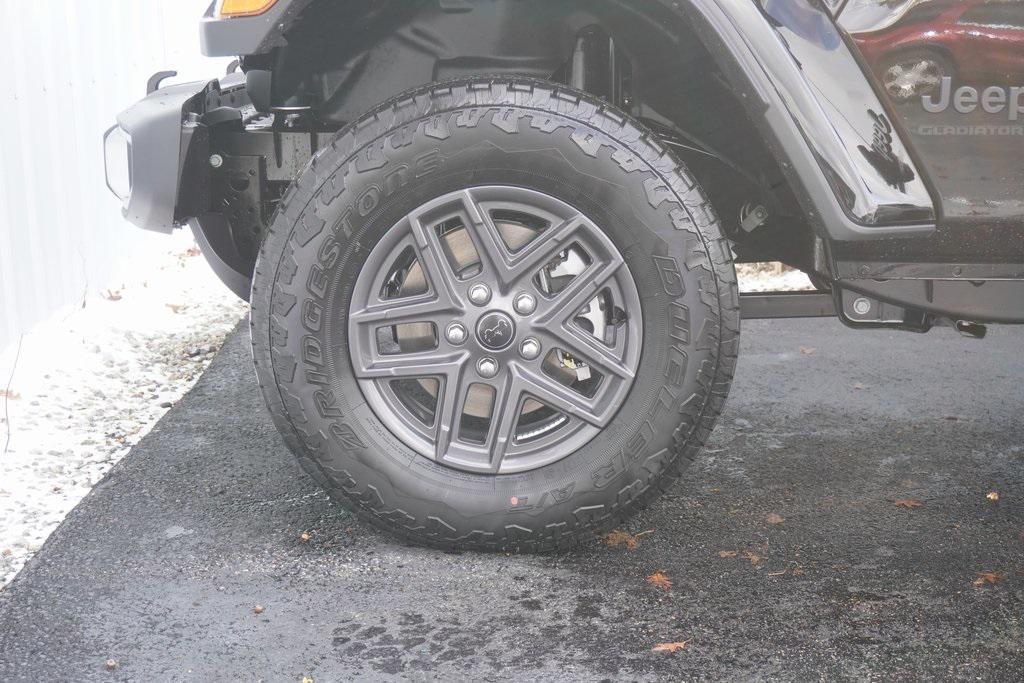 new 2026 Jeep Gladiator car, priced at $46,318