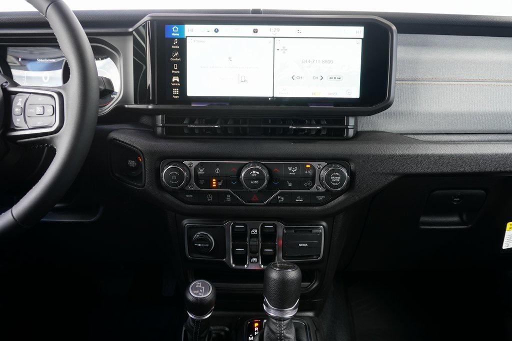 new 2026 Jeep Gladiator car, priced at $46,318