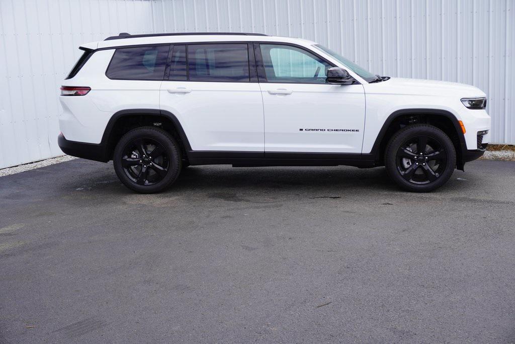 new 2025 Jeep Grand Cherokee L car, priced at $43,905