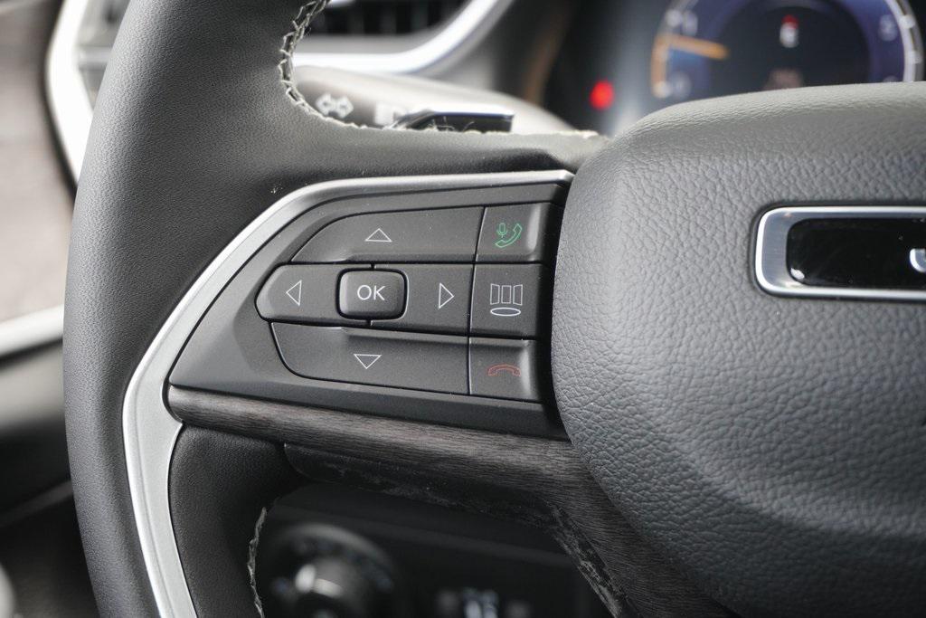 new 2025 Jeep Grand Cherokee L car, priced at $43,905