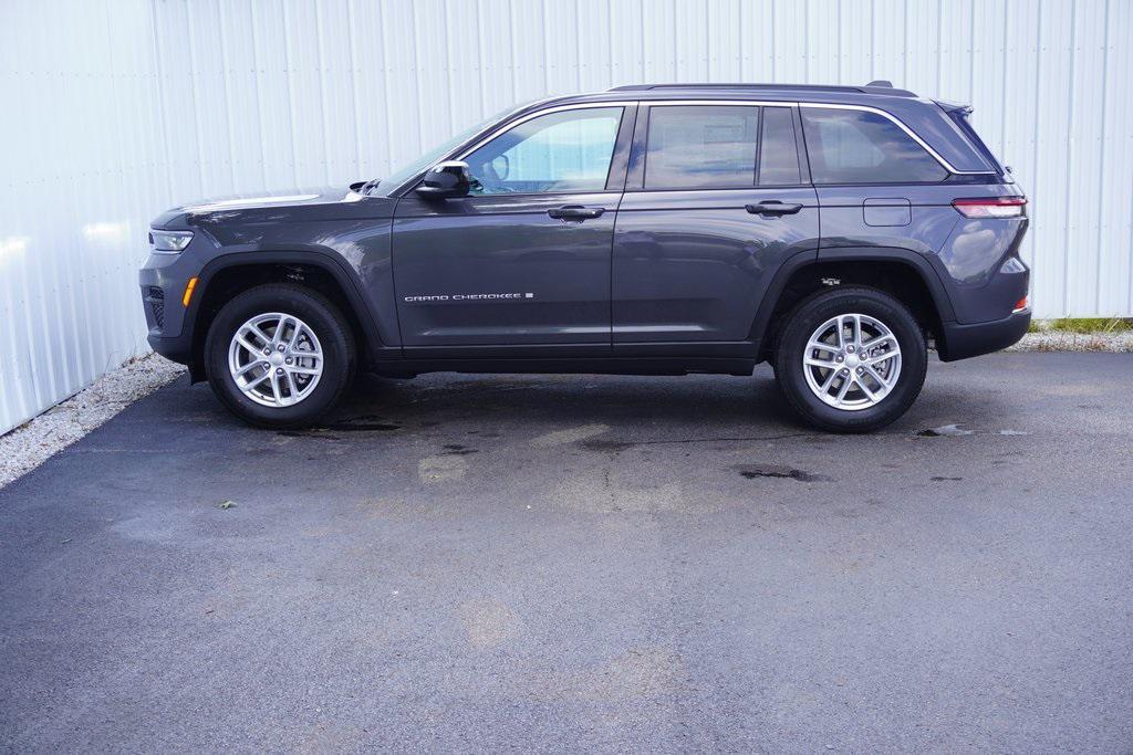 new 2025 Jeep Grand Cherokee car, priced at $35,765