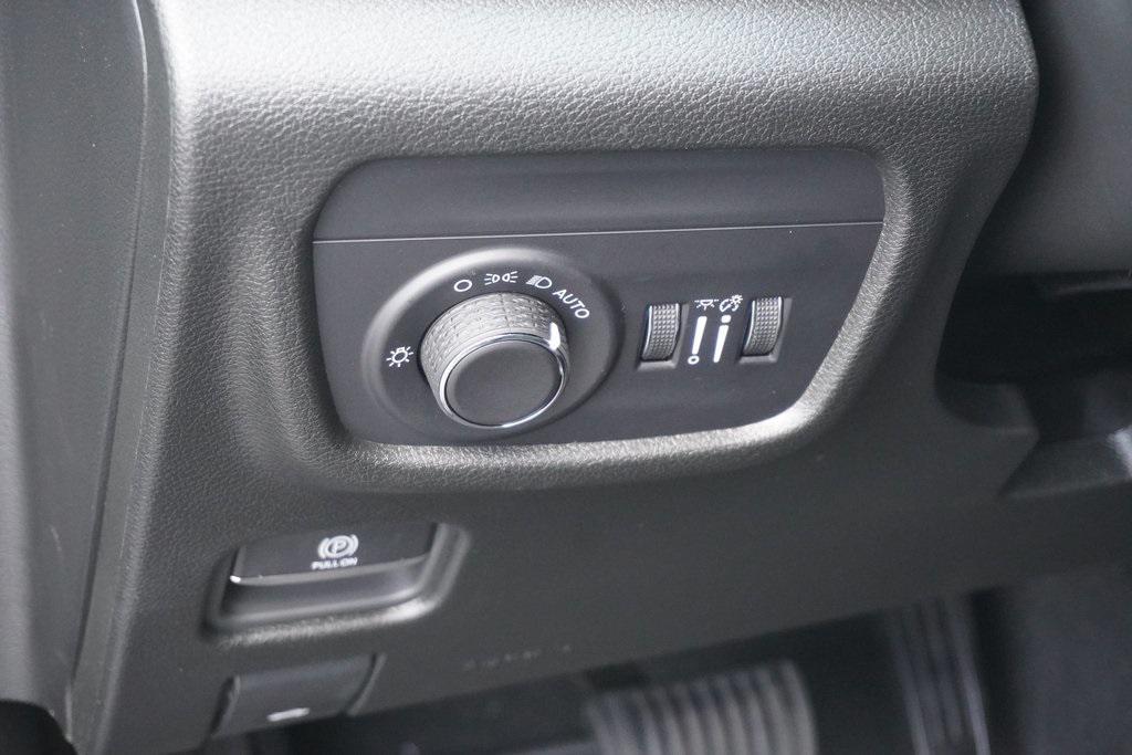 new 2025 Jeep Grand Cherokee car, priced at $35,765