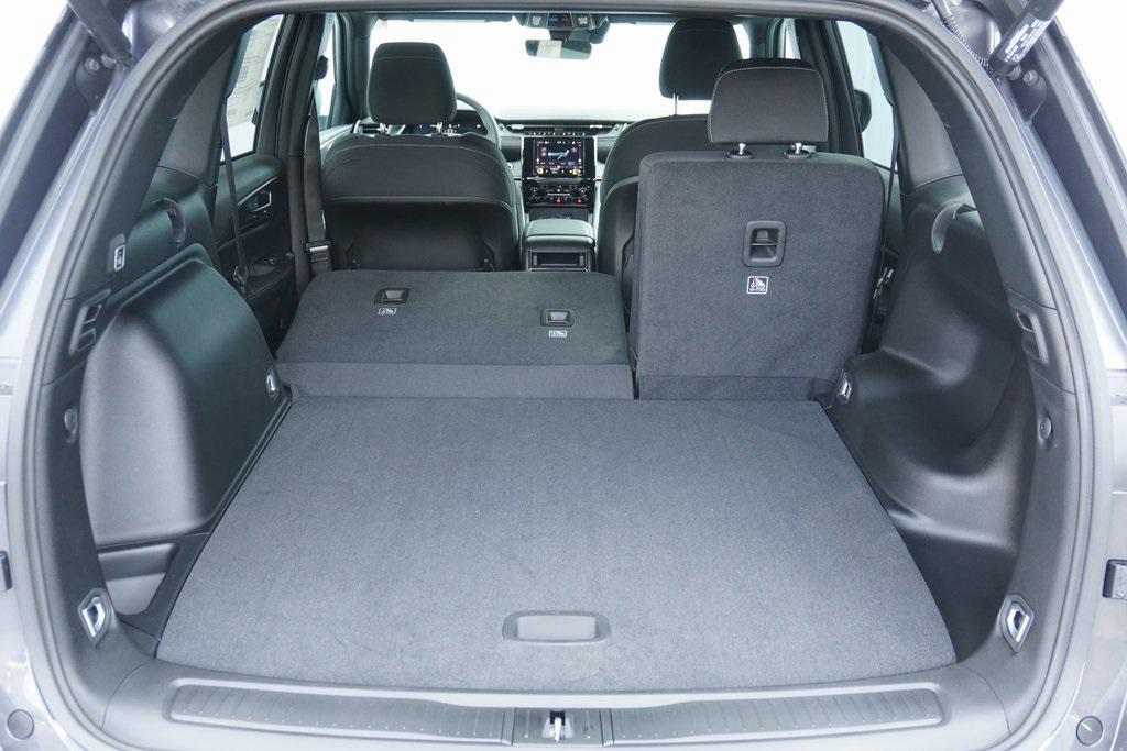 new 2025 Jeep Grand Cherokee car, priced at $35,765