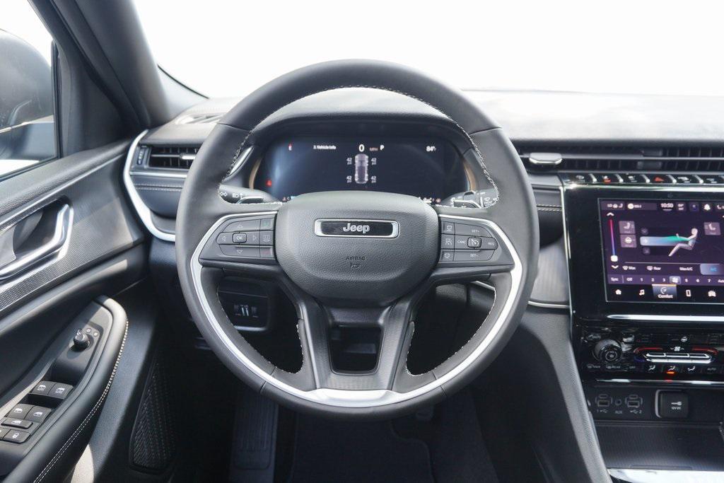 new 2025 Jeep Grand Cherokee car, priced at $35,765