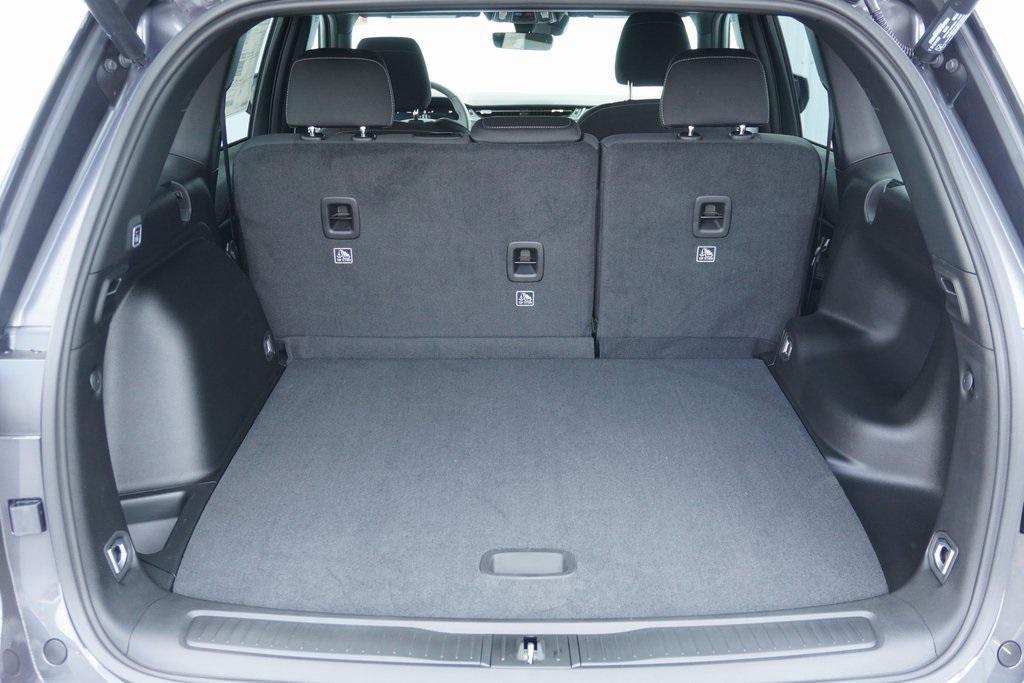 new 2025 Jeep Grand Cherokee car, priced at $35,765