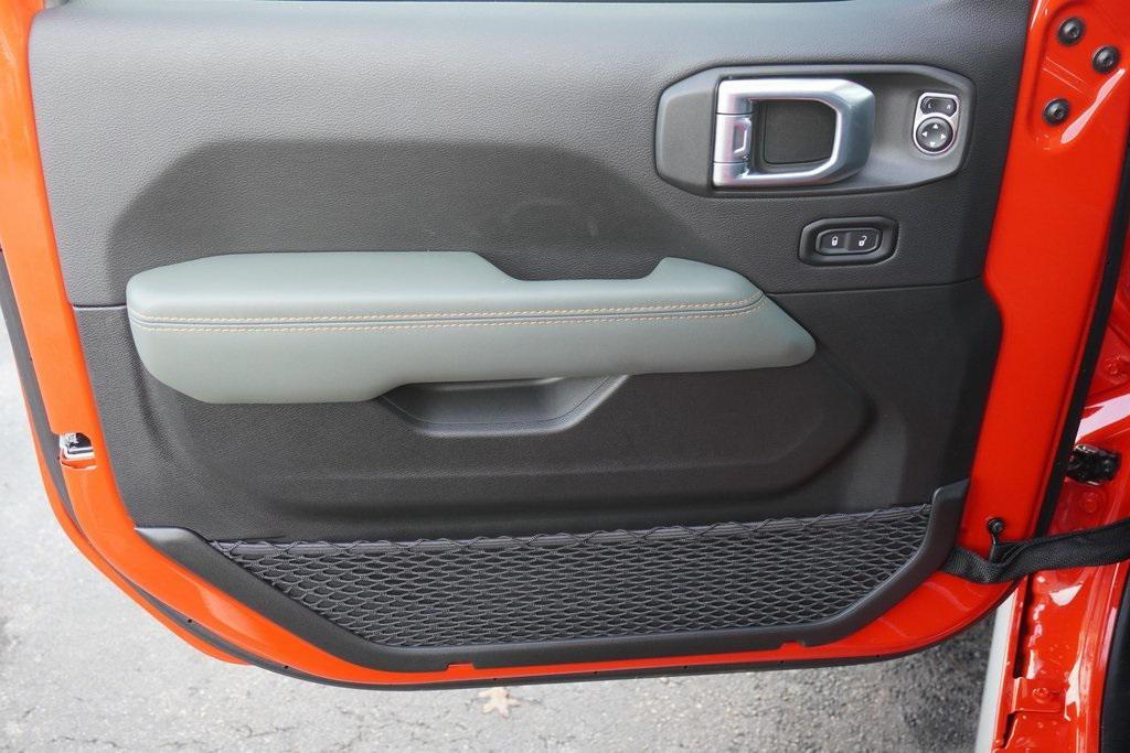 new 2026 Jeep Gladiator car, priced at $57,694