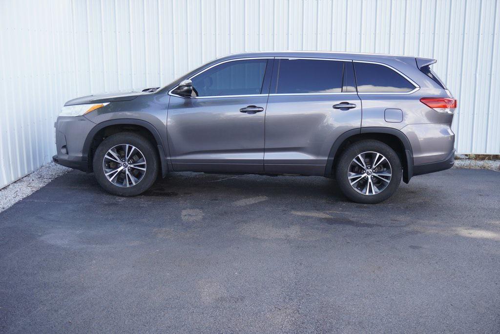 used 2018 Toyota Highlander car, priced at $17,500