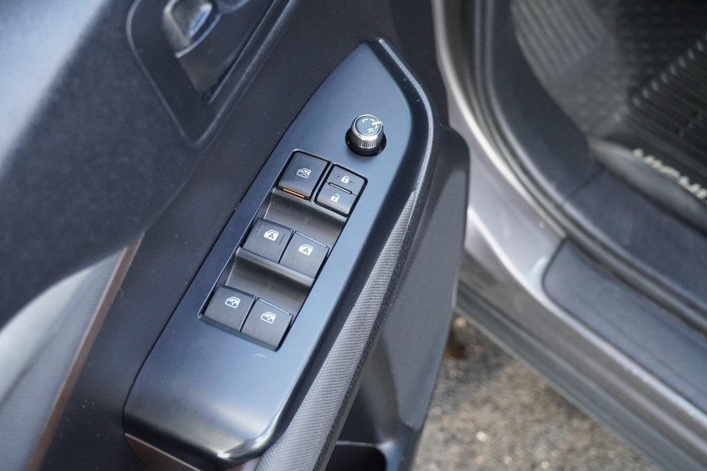 used 2018 Toyota Highlander car, priced at $17,500