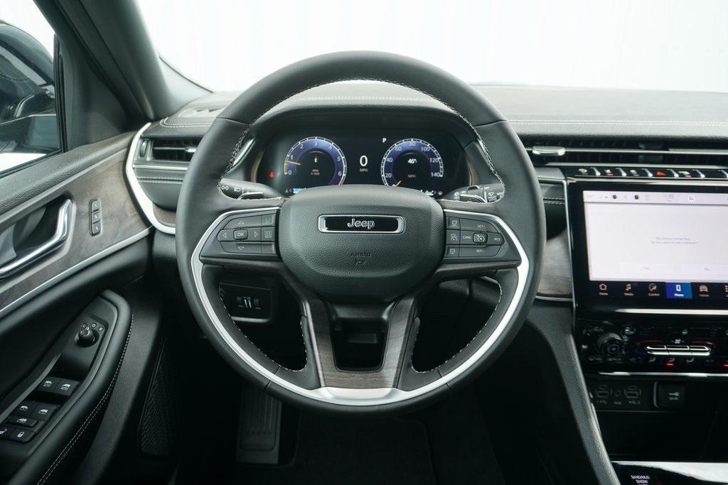 new 2025 Jeep Grand Cherokee L car, priced at $42,902