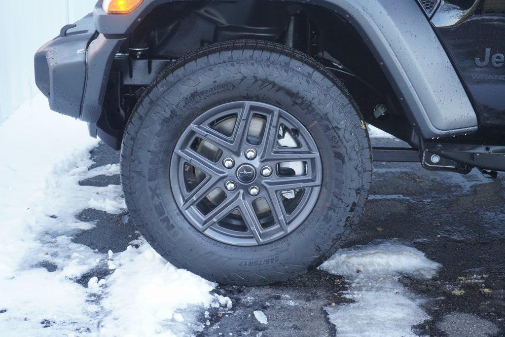 new 2026 Jeep Wrangler car, priced at $47,622