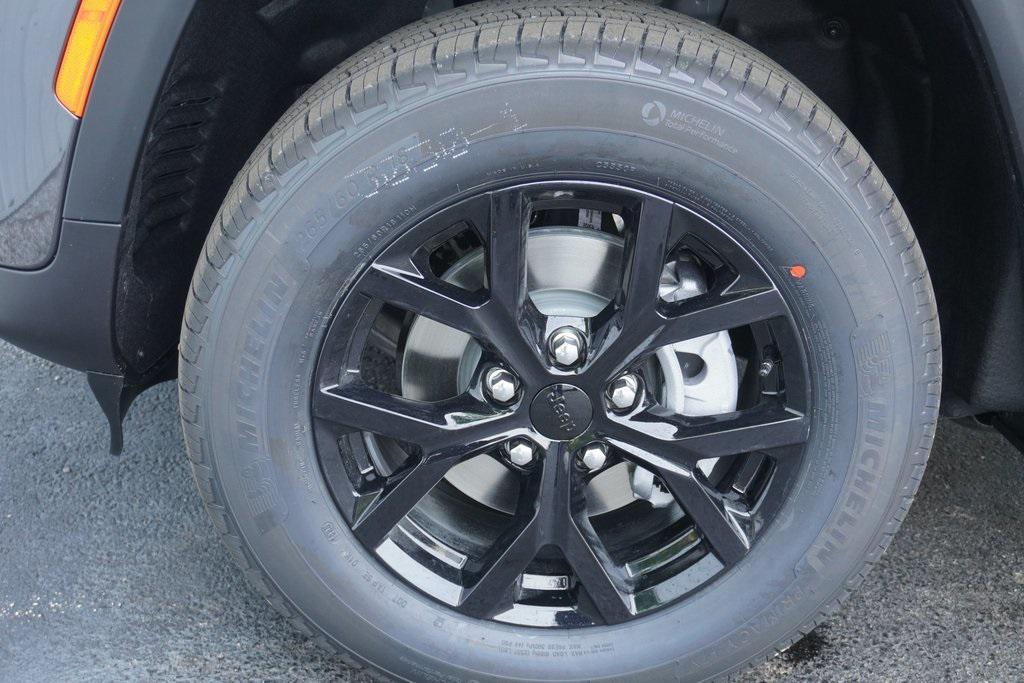 new 2025 Jeep Grand Cherokee car, priced at $41,491