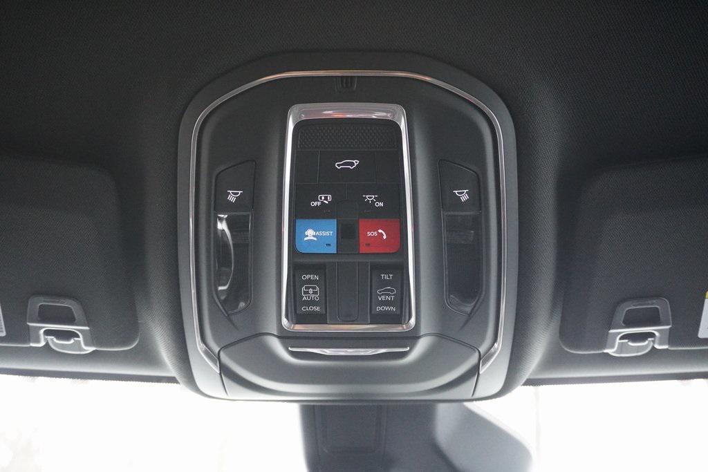 new 2025 Jeep Grand Cherokee L car, priced at $38,654