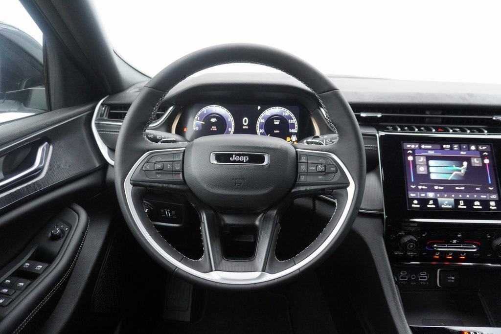 new 2025 Jeep Grand Cherokee L car, priced at $38,654