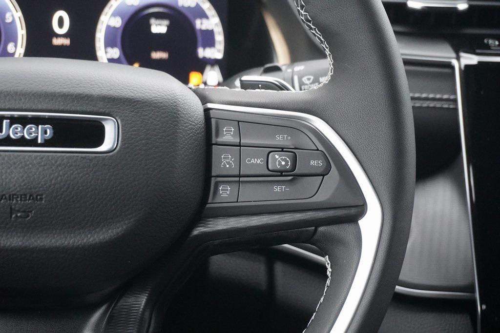 new 2025 Jeep Grand Cherokee L car, priced at $38,654