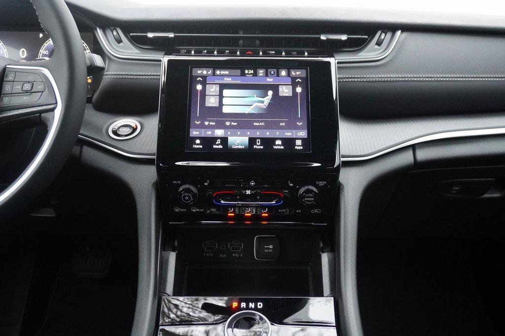 new 2025 Jeep Grand Cherokee L car, priced at $38,654