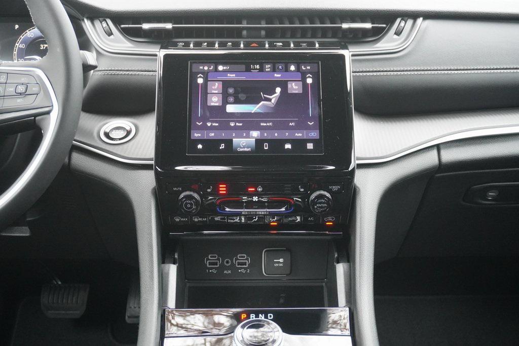 new 2025 Jeep Grand Cherokee L car, priced at $41,248