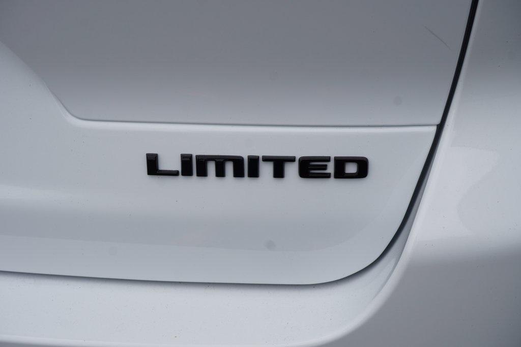 new 2025 Jeep Grand Cherokee L car, priced at $43,405