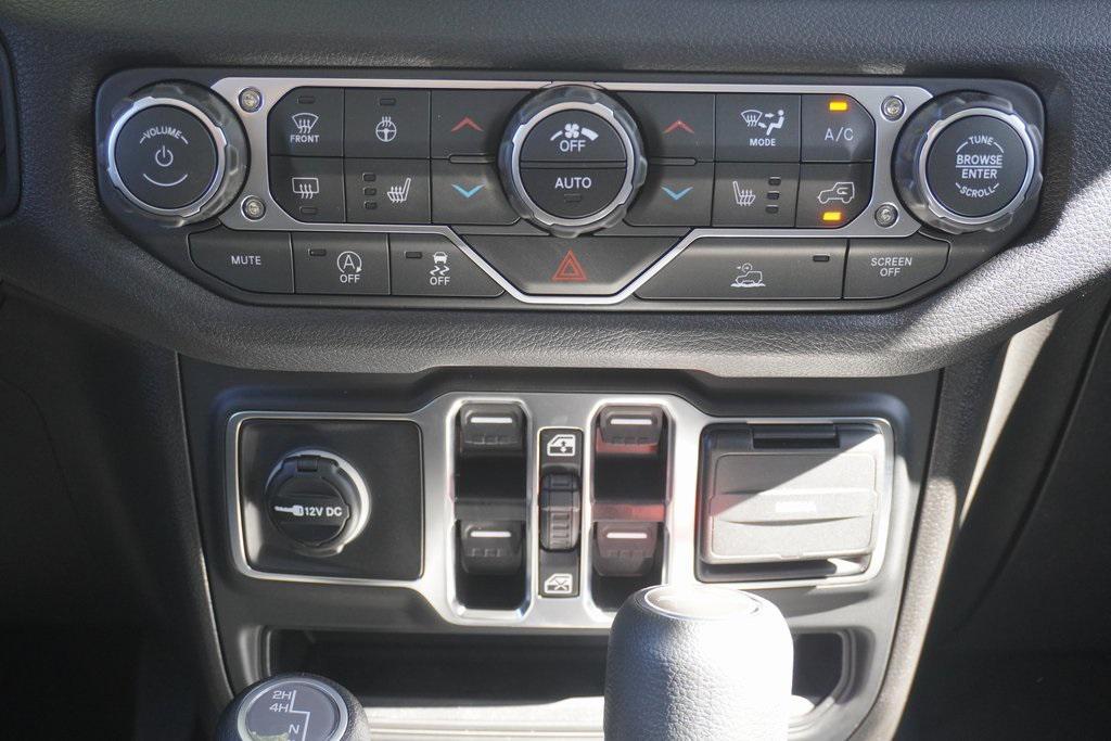 new 2025 Jeep Gladiator car, priced at $44,339
