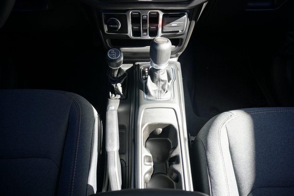 new 2025 Jeep Gladiator car, priced at $44,339