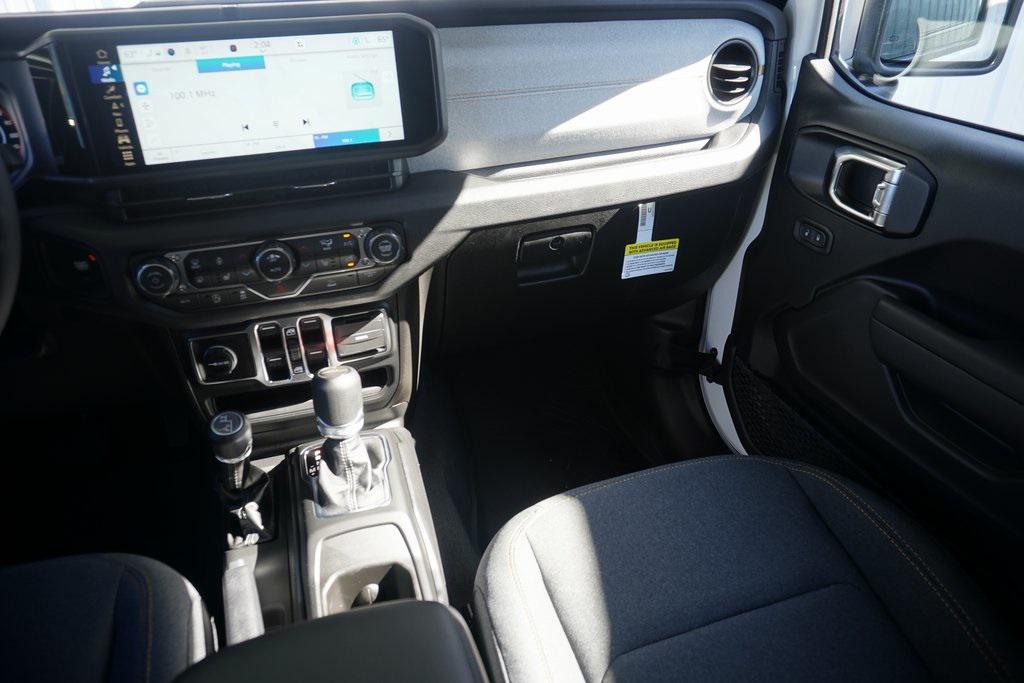 new 2025 Jeep Gladiator car, priced at $44,339