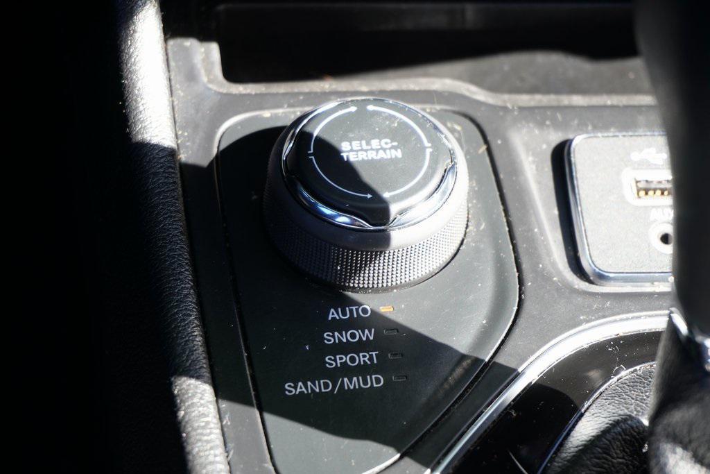 used 2020 Jeep Cherokee car, priced at $21,900