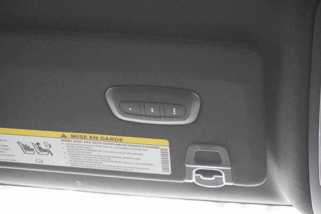 new 2025 Jeep Grand Cherokee car, priced at $46,680