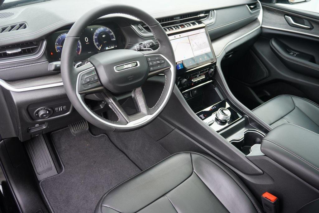 new 2025 Jeep Grand Cherokee car, priced at $46,680