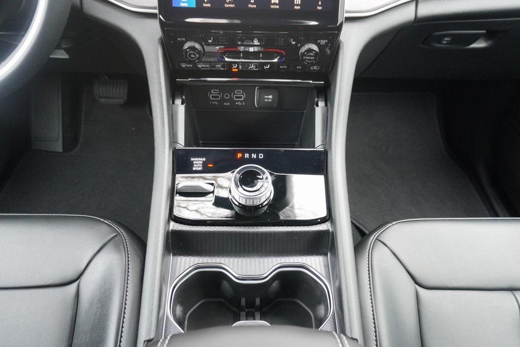 new 2025 Jeep Grand Cherokee car, priced at $46,680