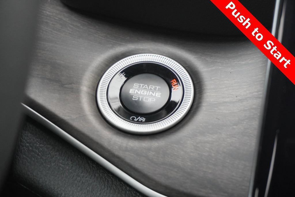 new 2025 Jeep Grand Cherokee car, priced at $46,680