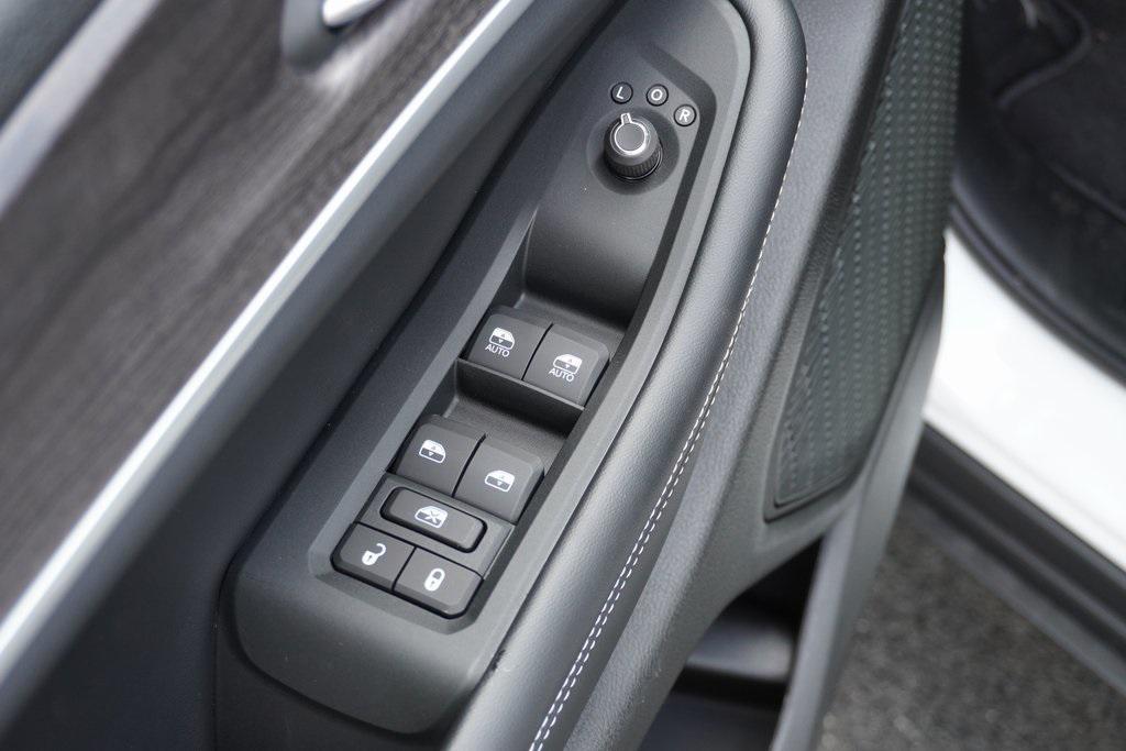 new 2025 Jeep Grand Cherokee car, priced at $41,668