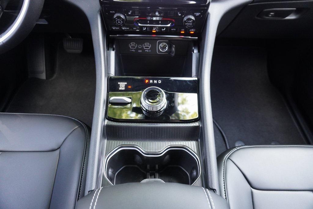 new 2025 Jeep Grand Cherokee car, priced at $41,668