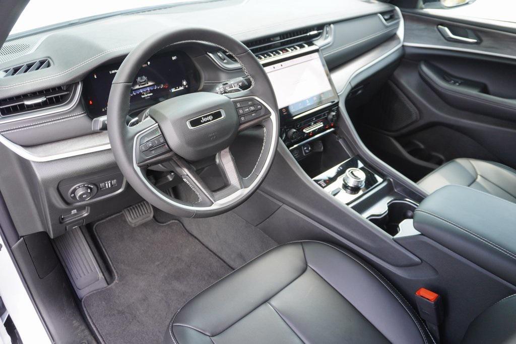 new 2025 Jeep Grand Cherokee car, priced at $41,668